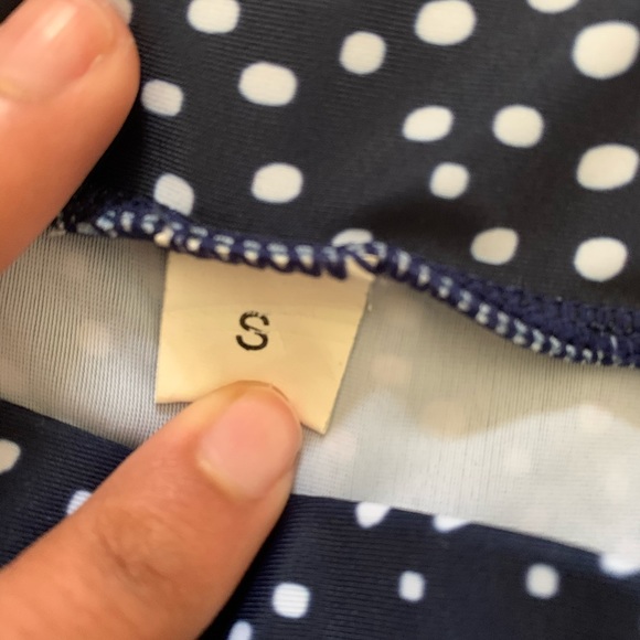 Bikini - Picture 3 of 3